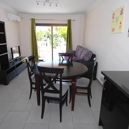 Beachfront Americas - Trg