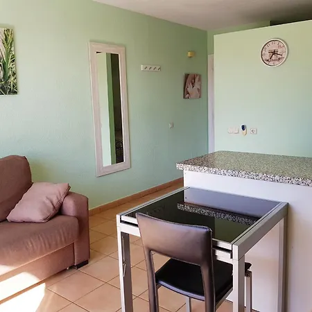 Beachfront Americas - Trg Appartement *