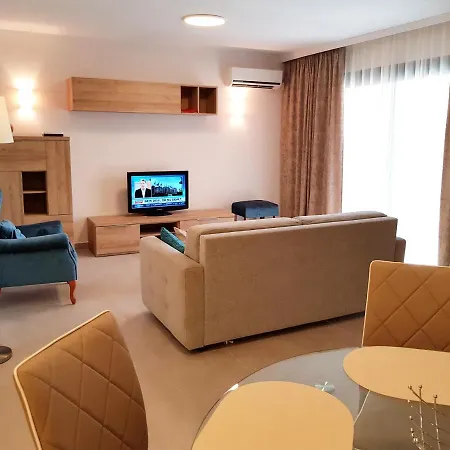 Beachfront Americas - Trg Apartment *