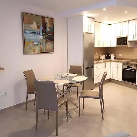 Beachfront Americas - Trg Appartement