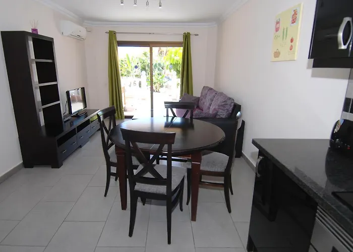 Beachfront Americas - Trg