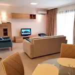 Beachfront Americas - Trg アパート *