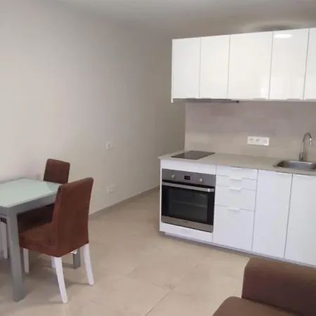 Beachfront Americas - Trg * Плая-де-лас-Америкас